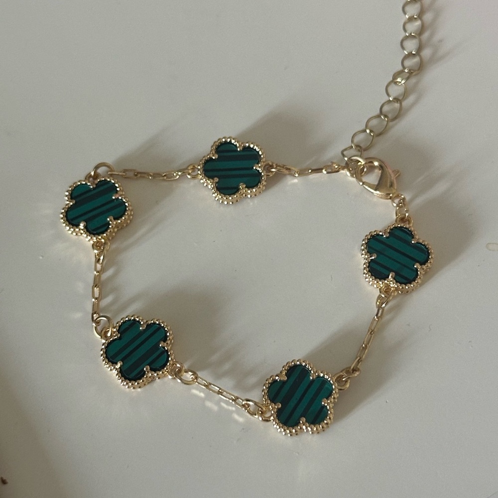 GREEN AND GOLD FLORAL MOTIF BRACELET